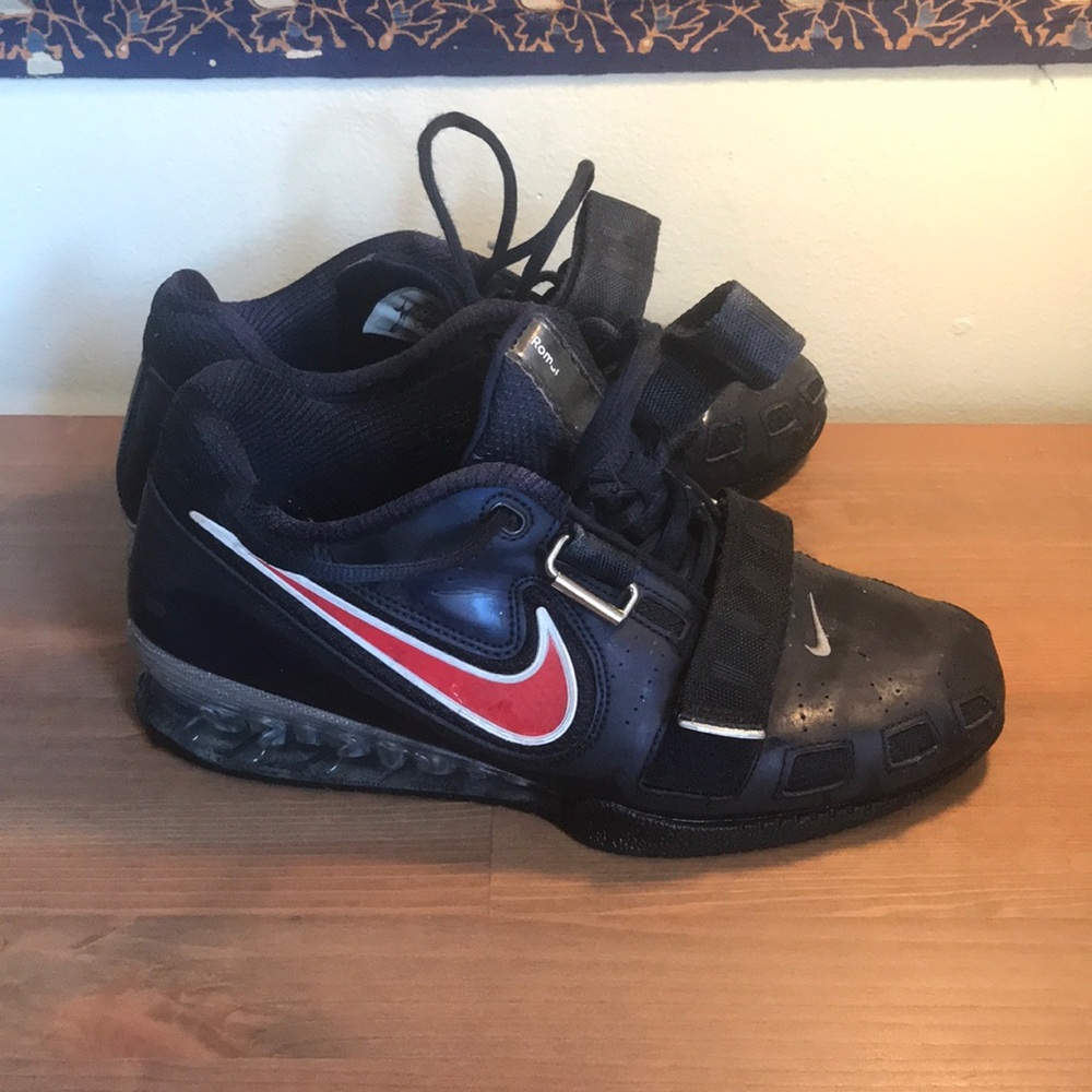 Nike weightlifting shoes